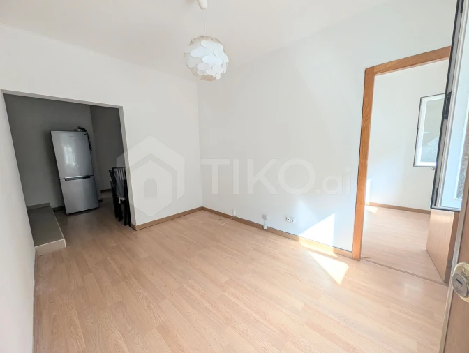 Apartamento T2 para Venda em Algés, Linda-A-Velha e Cruz Quebrada-Dafundo Foto 2