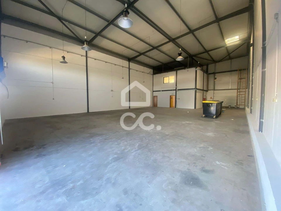 Armazém para Arrendamento em Seixal, Arrentela e Aldeia de Paio Pires Foto 11