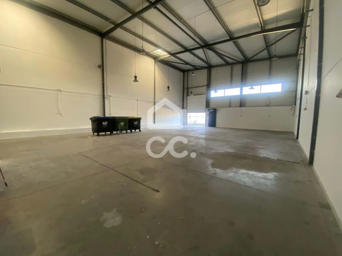 Armazém para Arrendamento em Seixal, Arrentela e Aldeia de Paio Pires Foto 9