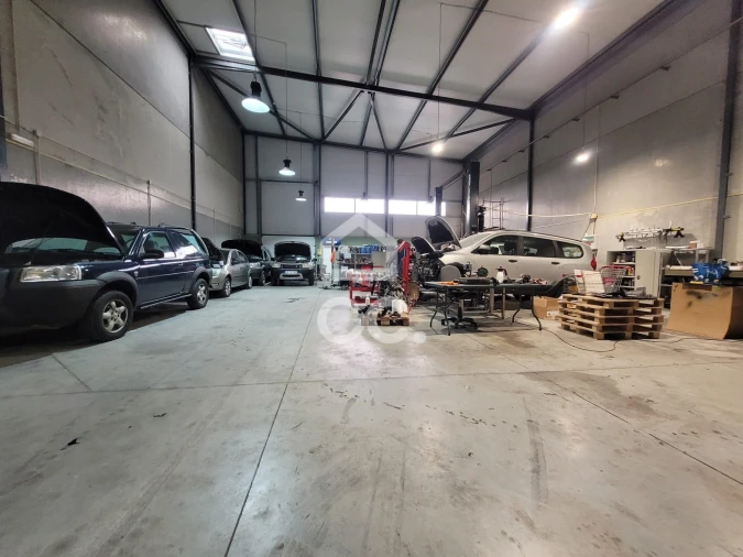 Armazém para Arrendamento em Seixal