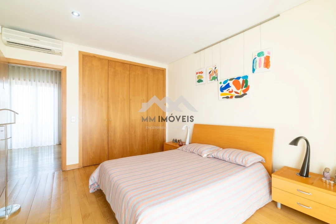 Moradia T6 para Venda em Santa Lucrécia de Algeriz e Navarra Foto 65