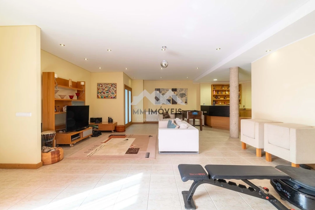 Moradia T6 para Venda em Santa Lucrécia de Algeriz e Navarra Foto 43