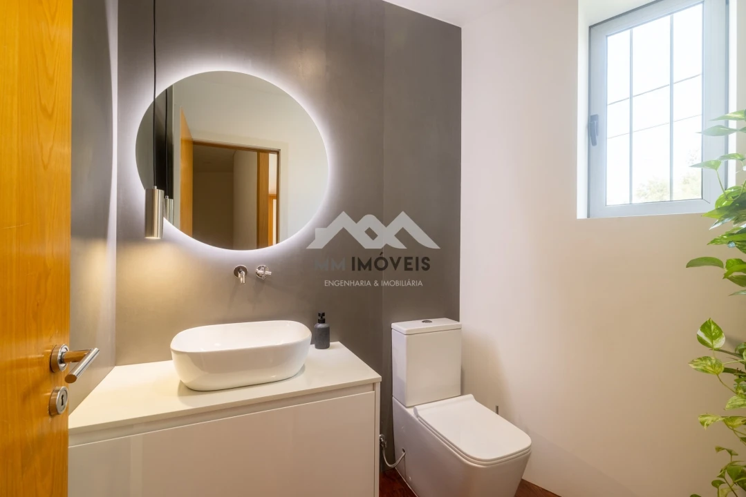 Moradia T6 para Venda em Santa Lucrécia de Algeriz e Navarra Foto 42