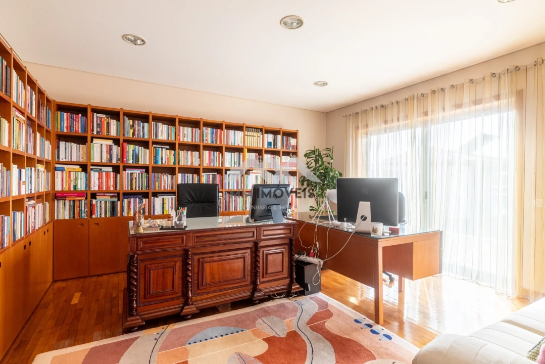 Moradia T6 para Venda em Santa Lucrécia de Algeriz e Navarra Foto 45