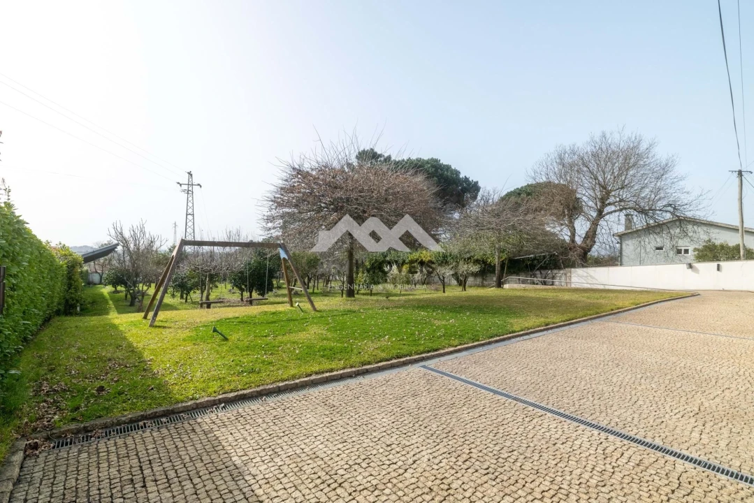 Moradia T6 para Venda em Santa Lucrécia de Algeriz e Navarra Foto 47