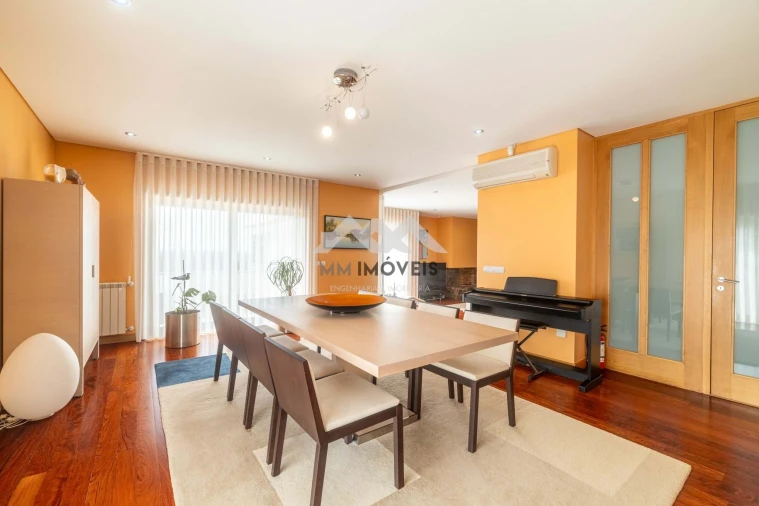 Moradia T6 para Venda em Santa Lucrécia de Algeriz e Navarra Foto 58