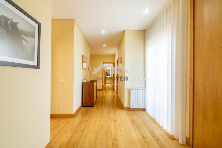 Moradia T6 para Venda em Santa Lucrécia de Algeriz e Navarra Foto 41