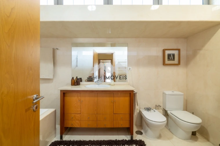 Moradia T6 para Venda em Santa Lucrécia de Algeriz e Navarra Foto 17