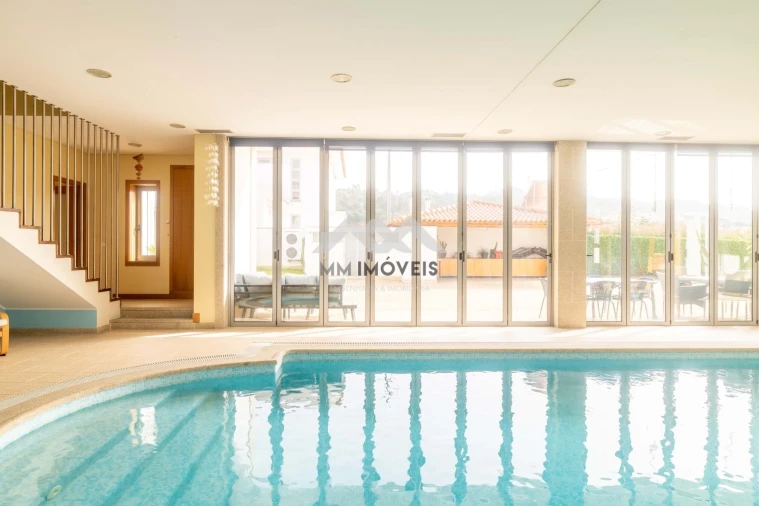 Moradia T6 para Venda em Santa Lucrécia de Algeriz e Navarra Foto 49