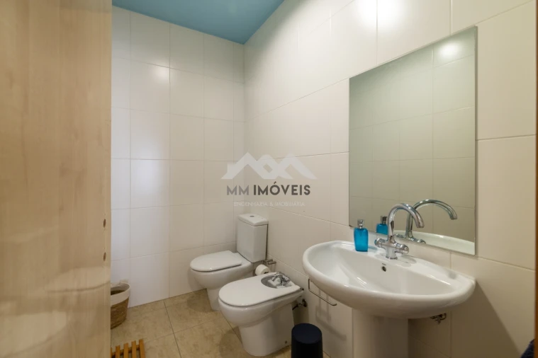 Moradia T6 para Venda em Santa Lucrécia de Algeriz e Navarra Foto 51