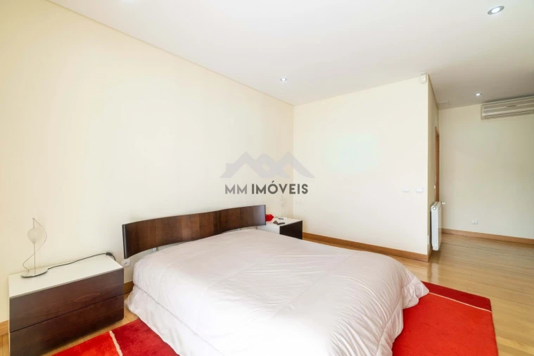 Moradia T6 para Venda em Santa Lucrécia de Algeriz e Navarra Foto 35