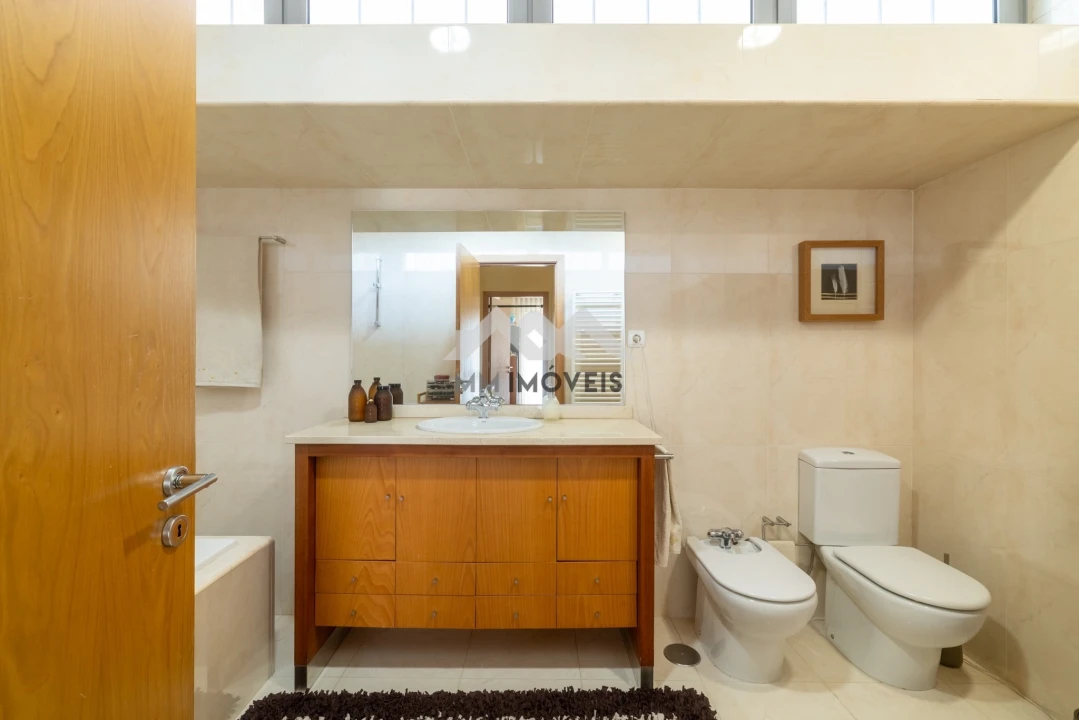 Moradia T6 para Venda em Santa Lucrécia de Algeriz e Navarra Foto 17