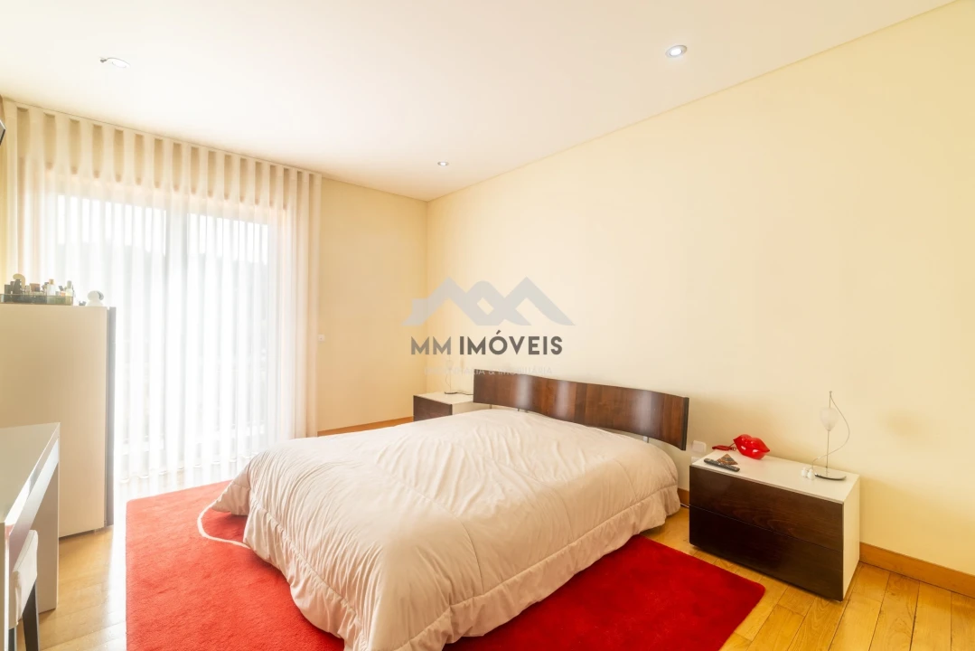 Moradia T6 para Venda em Santa Lucrécia de Algeriz e Navarra Foto 13