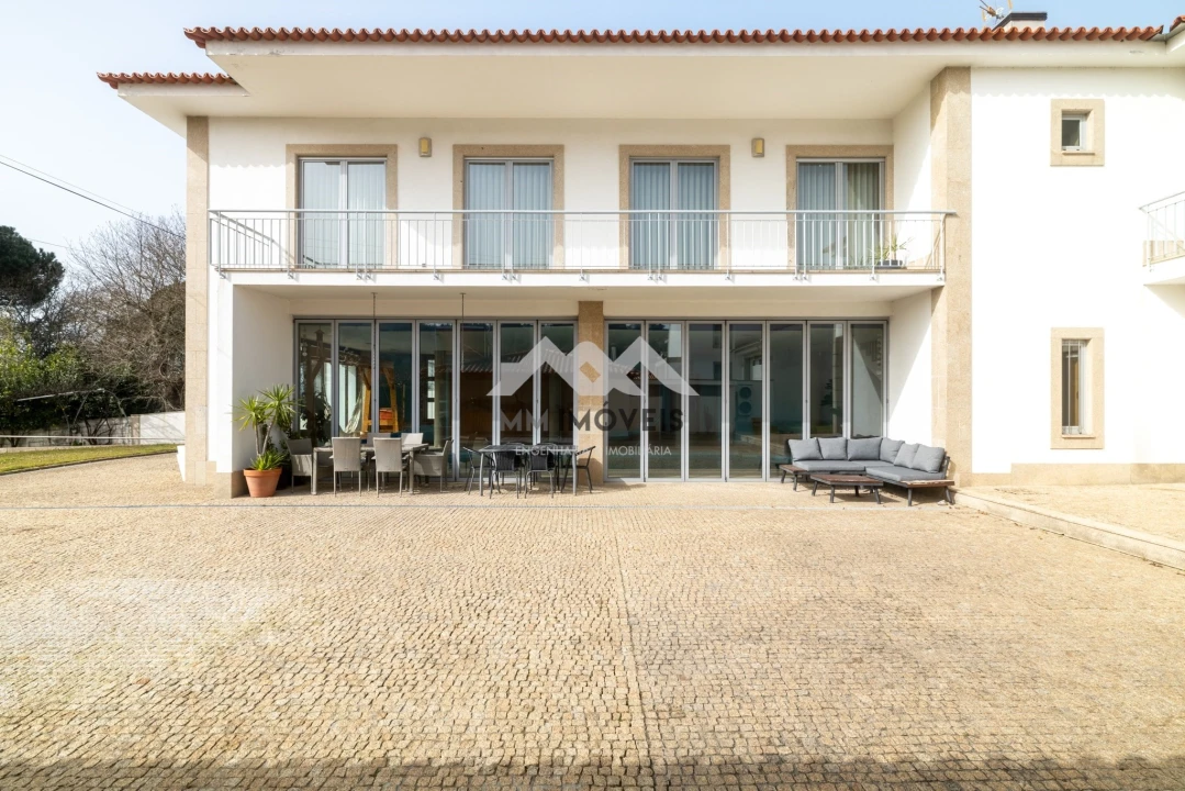 Moradia T6 para Venda em Santa Lucrécia de Algeriz e Navarra Foto 48