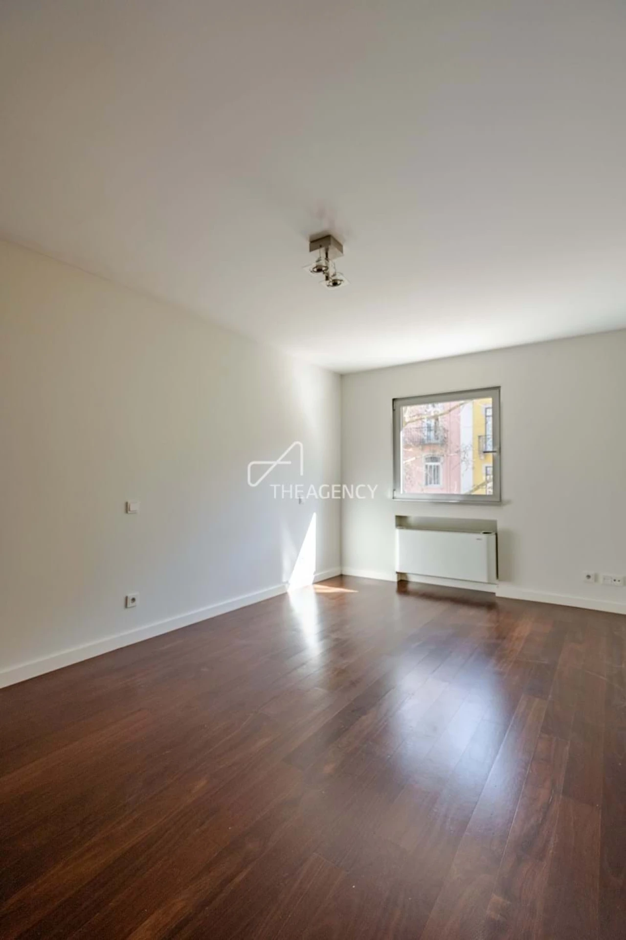 Apartamento T1 para Venda em Avenidas Novas Foto 9