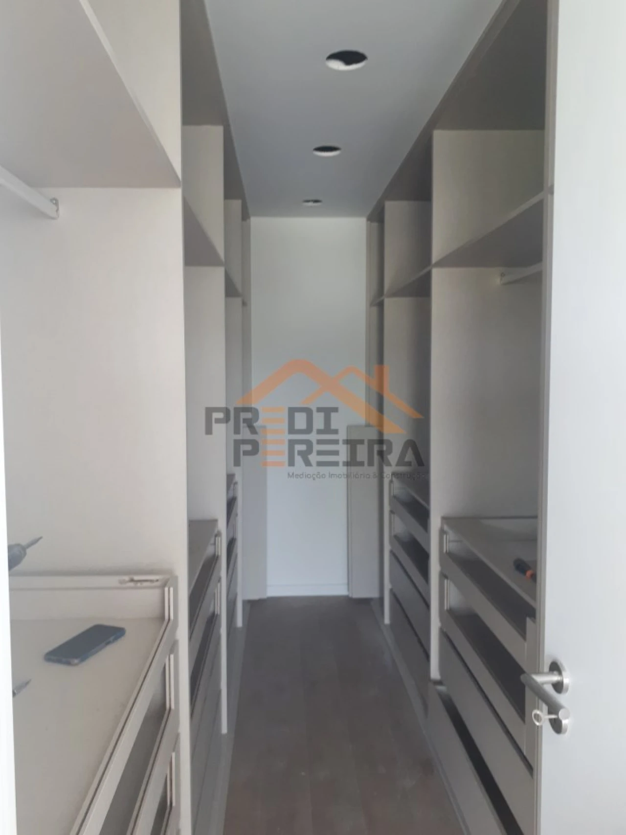 Moradia T5 para Venda em Santa Iria de Azoia, São João da Talha e Bobadela Foto 8