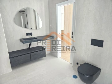 Moradia T5 para Venda em Santa Iria de Azoia, São João da Talha e Bobadela