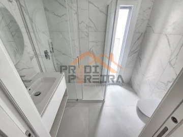 Moradia T5 para Venda em Santa Iria de Azoia, São João da Talha e Bobadela