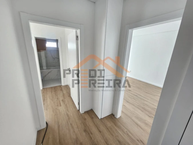 Moradia T5 para Venda em Santa Iria de Azoia, São João da Talha e Bobadela Foto 26