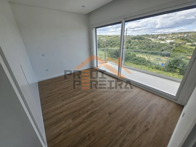 Moradia T5 para Venda em Santa Iria de Azoia, São João da Talha e Bobadela Foto 35