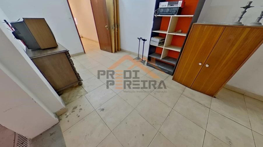 Armazém para Venda em Ramada e Caneças Foto 5