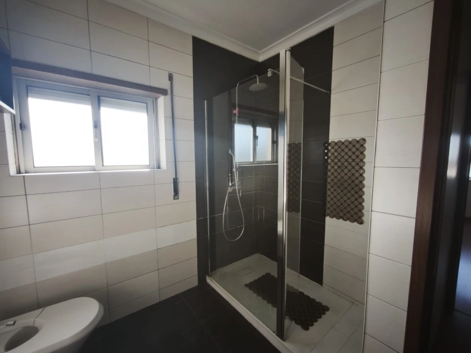 Apartamento T2 para Venda em Queluz e Belas Foto 9