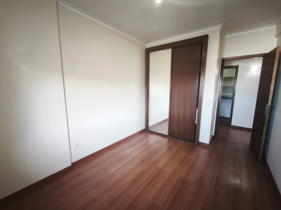 Apartamento T2 para Venda em Queluz e Belas Foto 17