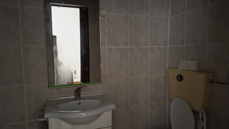 Apartamento T1 para Venda em Santa Maria Maior Foto 5