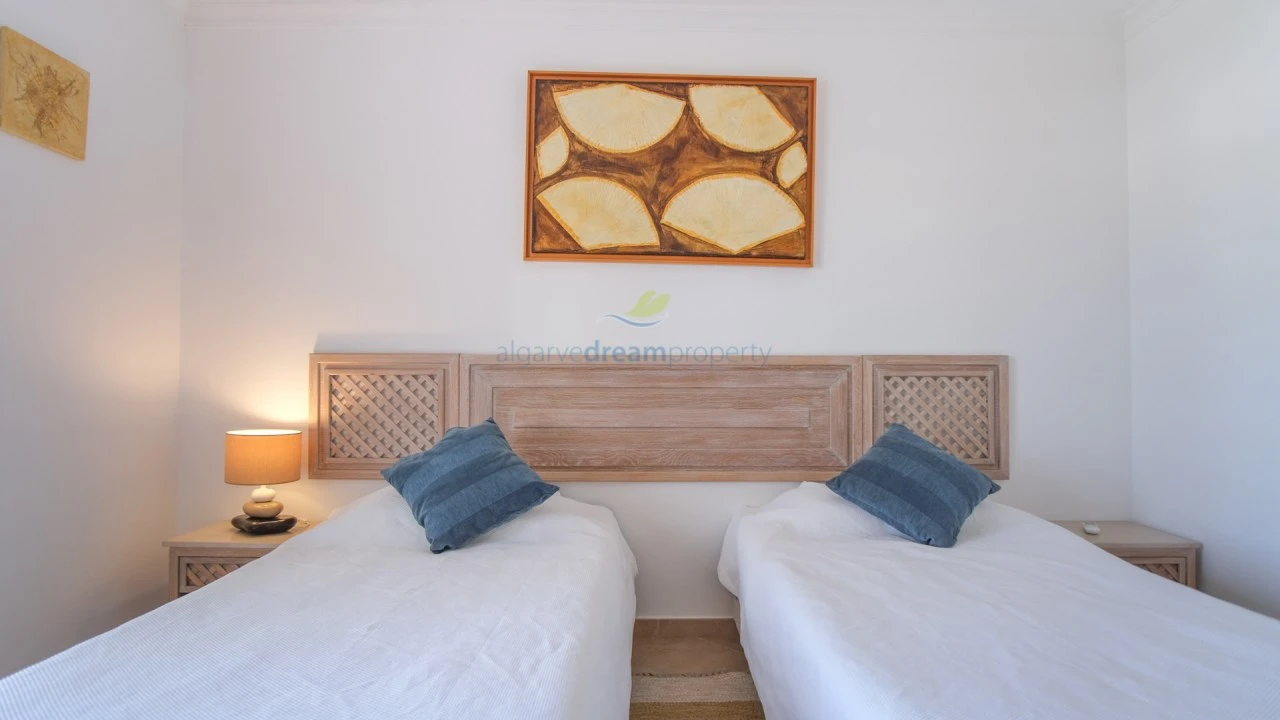 Apartamento T3 para Venda em Albufeira e Olhos de Água Foto 16