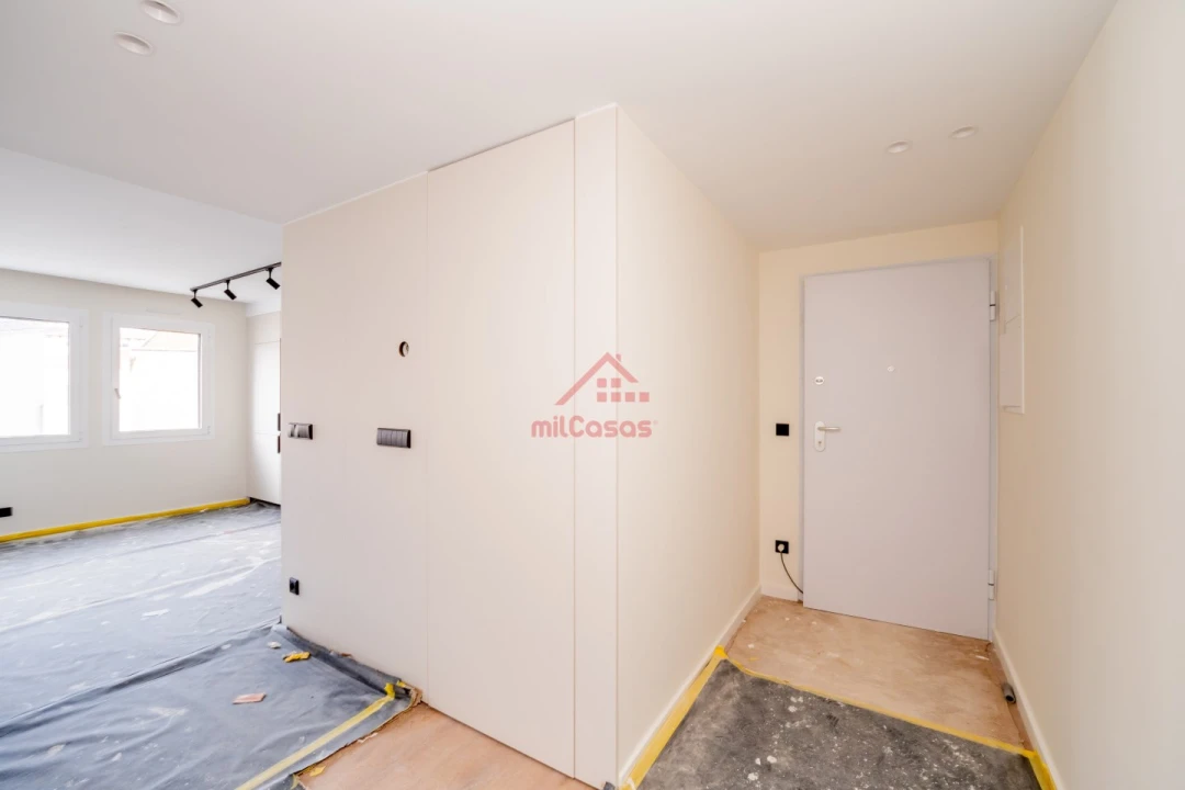 Apartamento T1 para Venda em Santa Maria, São Pedro e Matacães Foto 4