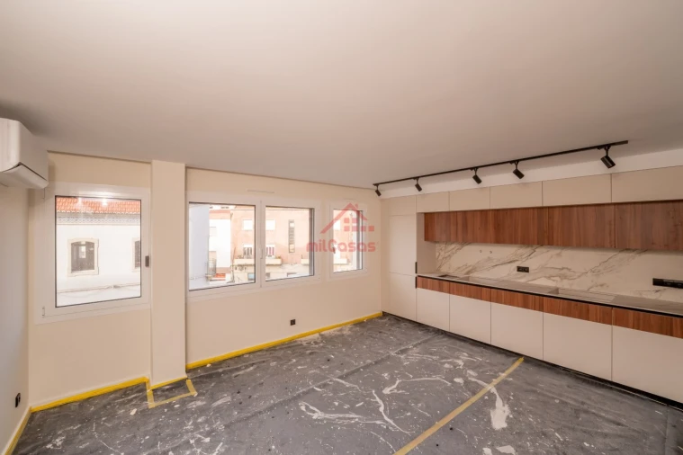 Apartamento T1 para Venda em Santa Maria, São Pedro e Matacães Foto 5