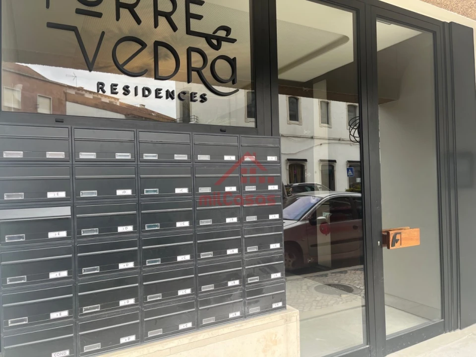 Apartamento T1 para Arrendamento em Santa Maria, São Pedro e Matacães Foto 2