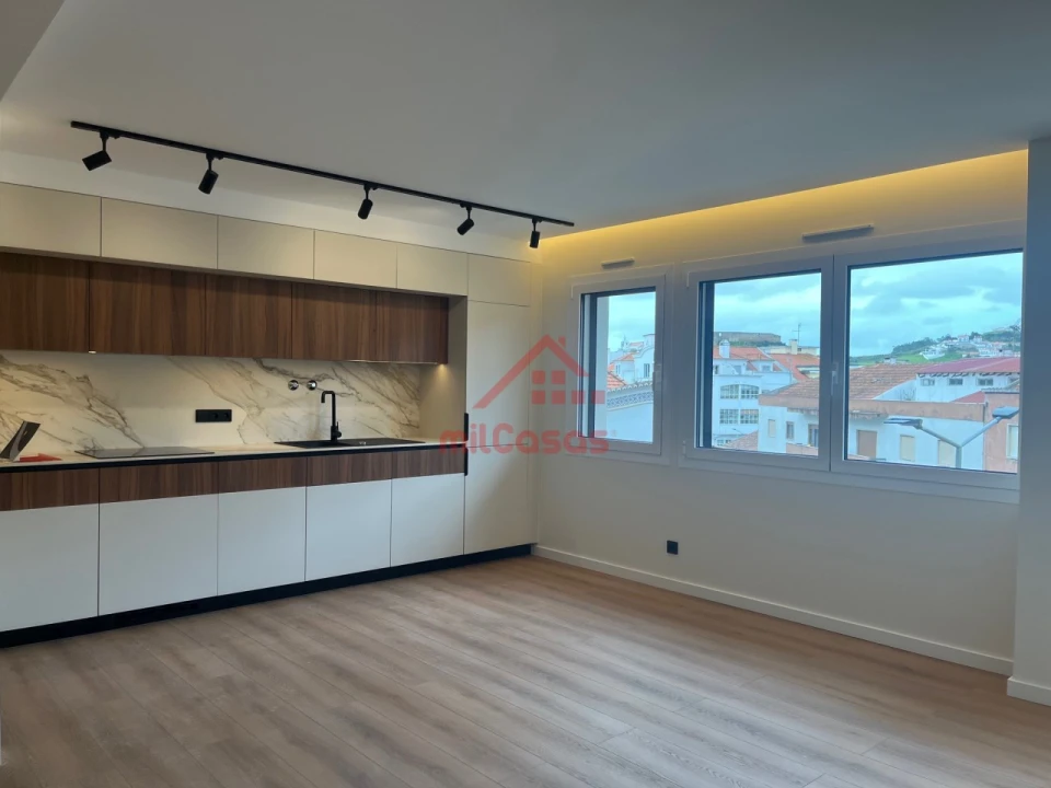 Apartamento T1 para Arrendamento em Santa Maria, São Pedro e Matacães Foto 5