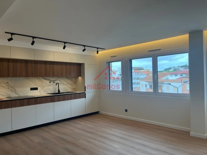 Apartamento T1 para Arrendamento em Santa Maria, São Pedro e Matacães Foto 6