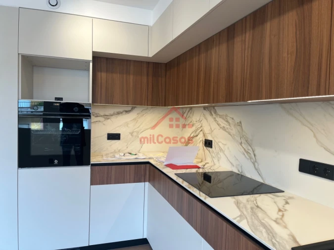 Apartamento T1 para Arrendamento em Santa Maria, São Pedro e Matacães Foto 8