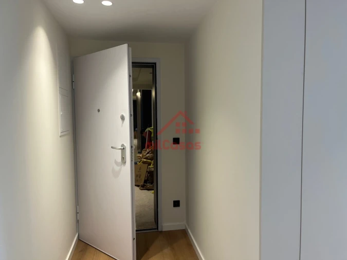 Apartamento T1 para Arrendamento em Santa Maria, São Pedro e Matacães Foto 22