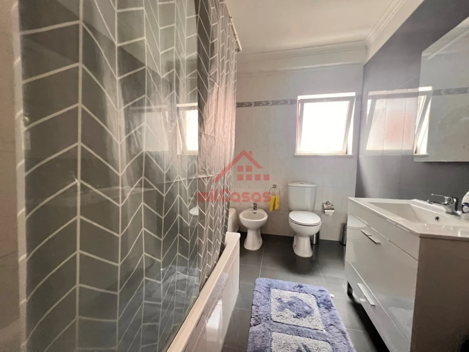 Apartamento T2 para Venda em Santa Maria, São Pedro e Matacães Foto 12