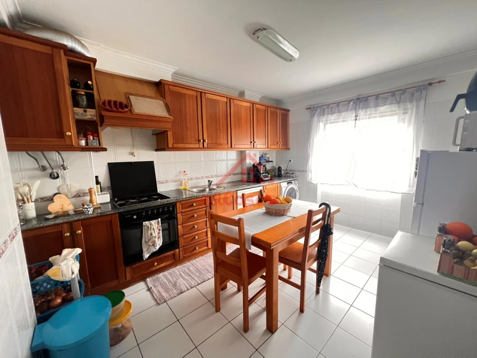 Apartamento T2 para Venda em Santa Maria, São Pedro e Matacães Foto 5