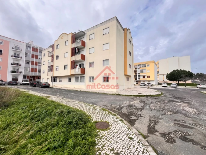 Apartamento T2 para Venda em Santa Maria, São Pedro e Matacães Foto 3