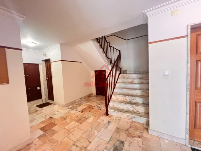 Apartamento T2 para Venda em Santa Maria, São Pedro e Matacães Foto 20