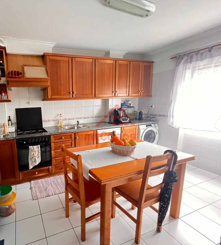 Apartamento T2 para Venda em Santa Maria, São Pedro e Matacães Foto 4