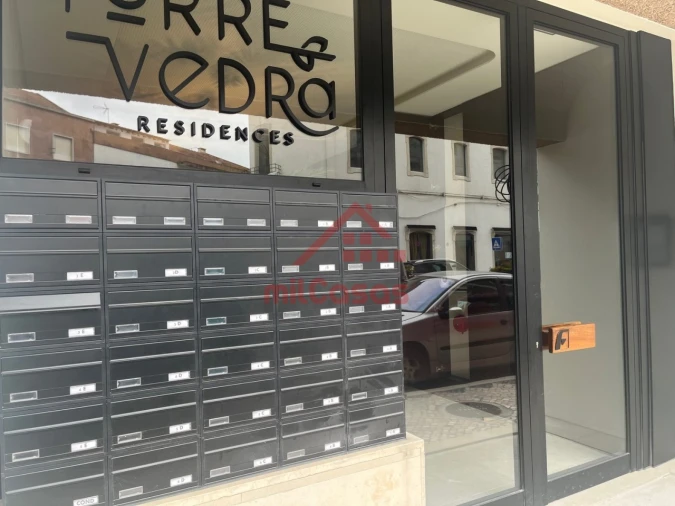 Apartamento T1 para Arrendamento em Santa Maria, São Pedro e Matacães Foto 22