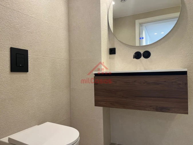 Apartamento T1 para Arrendamento em Santa Maria, São Pedro e Matacães Foto 16