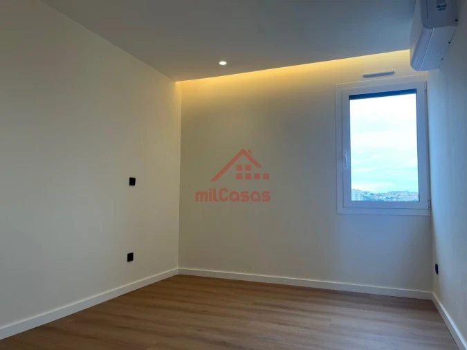 Apartamento T1 para Arrendamento em Santa Maria, São Pedro e Matacães Foto 15