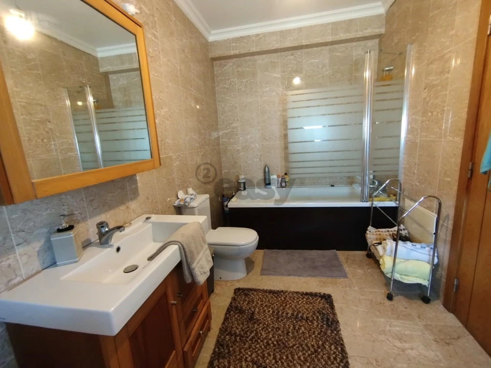 Moradia T4 para Venda em São João Baptista e Santa Maria dos Olivais Foto 36