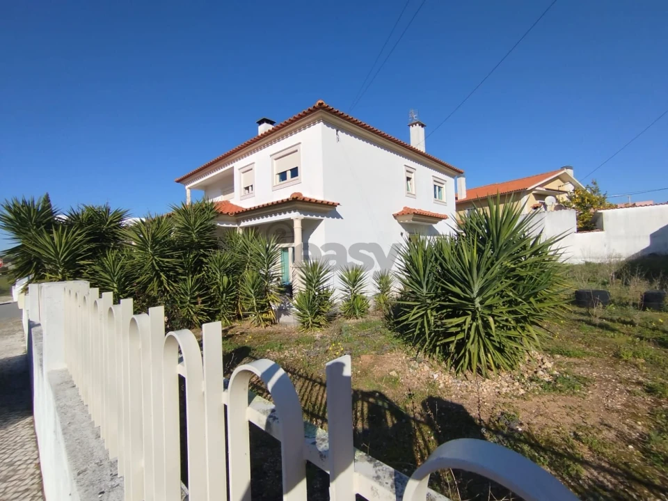 Moradia T4 para Venda em São João Baptista e Santa Maria dos Olivais Foto 3