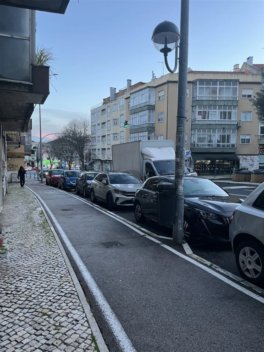 Apartamento T3 para Venda em Falagueira-Venda Nova Foto 12