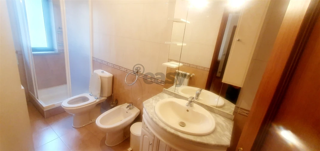 Apartamento T3 para Arrendamento em Lamego (Almacave e Sé) Foto 10