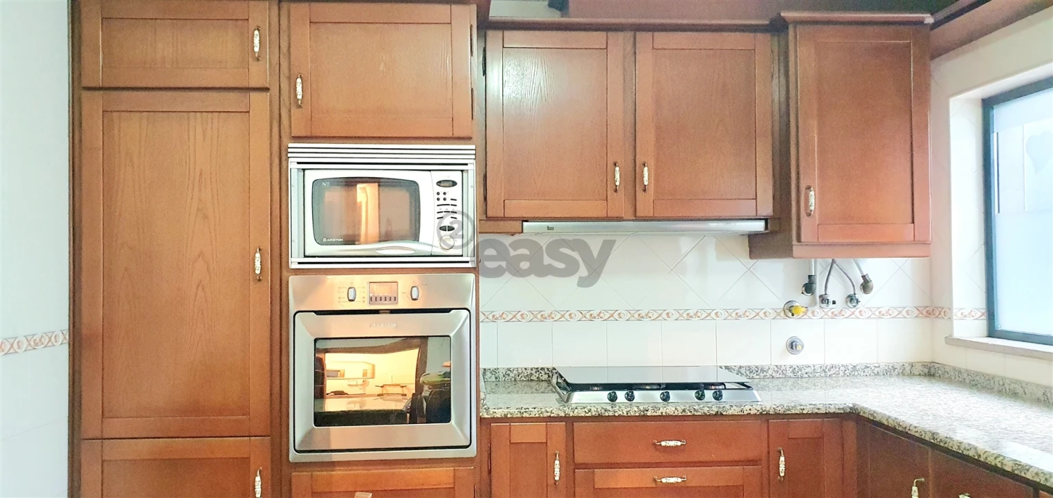 Apartamento T3 para Arrendamento em Lamego (Almacave e Sé) Foto 5