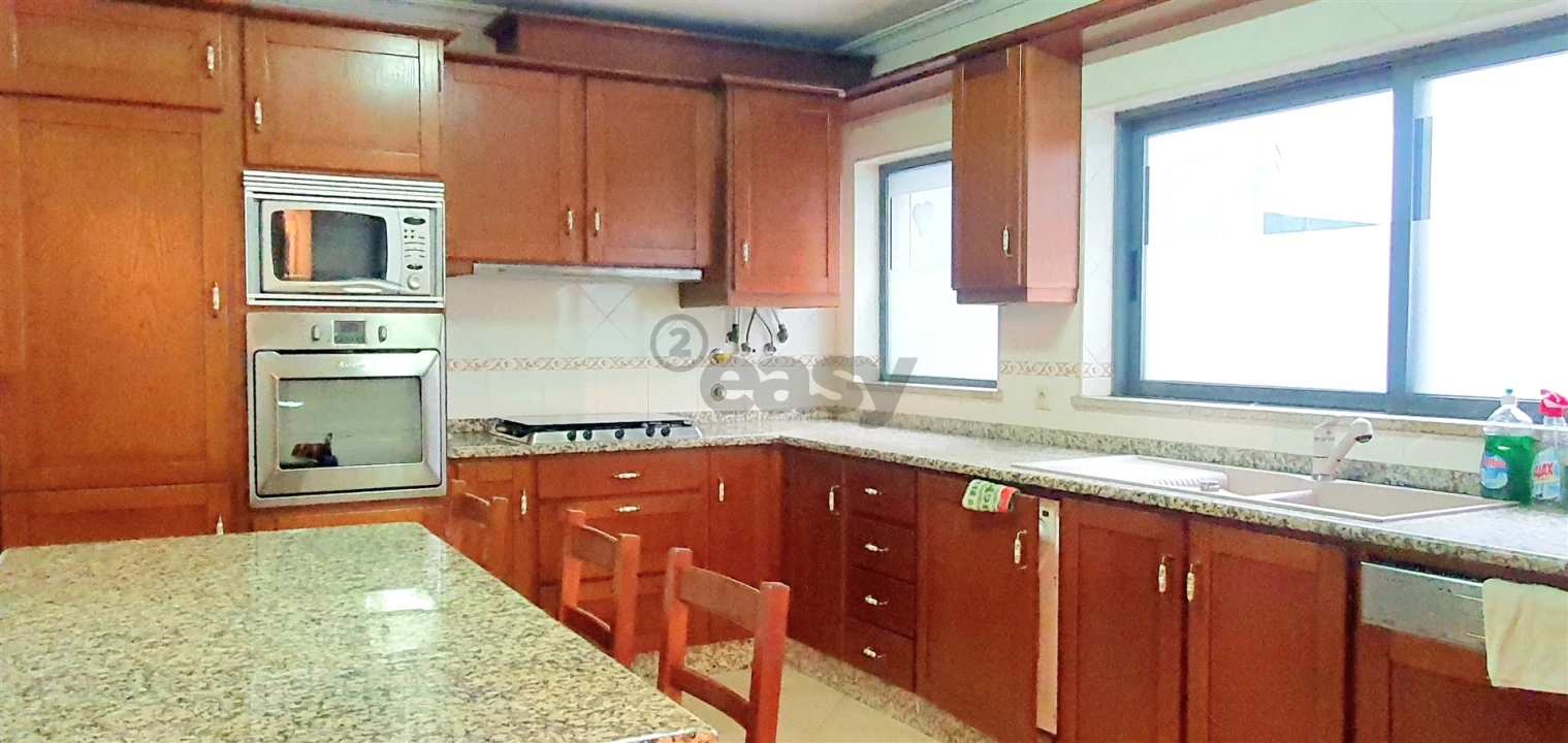 Apartamento T3 para Arrendamento em Lamego (Almacave e Sé) Foto 3